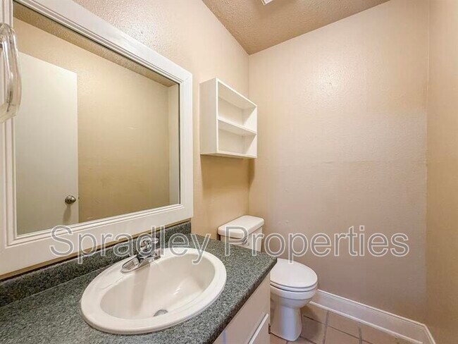 Building Photo - 1023 N Wall St
