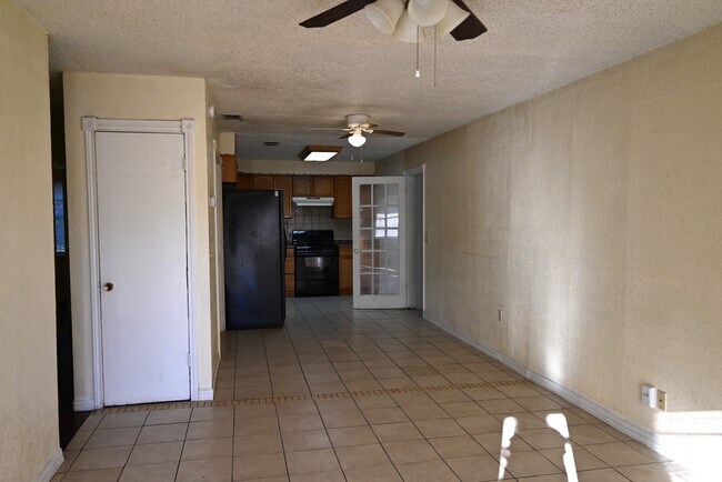 Foto del edificio - 1612 Phoenix Dr