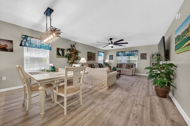 Building Photo - 763 Blue Stem Dr