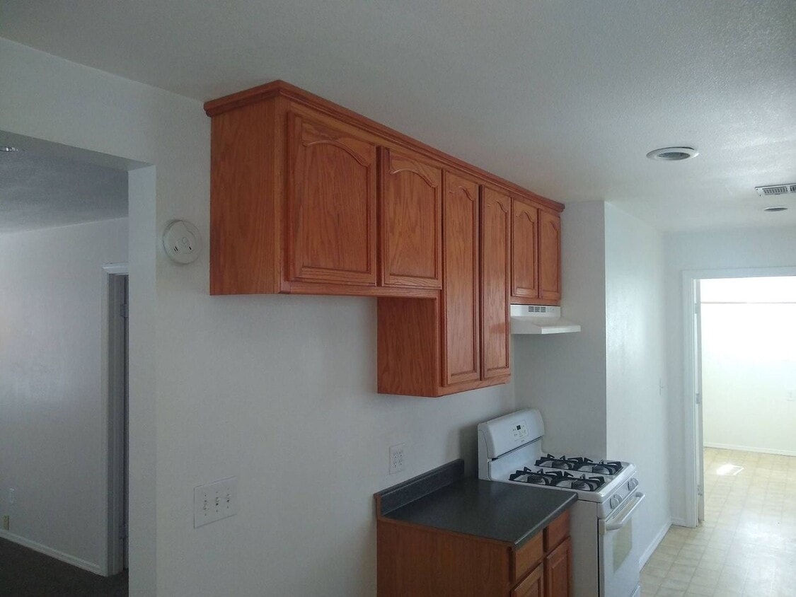 Primary Photo - G03- 626&amp;626.5 OLIVE ST