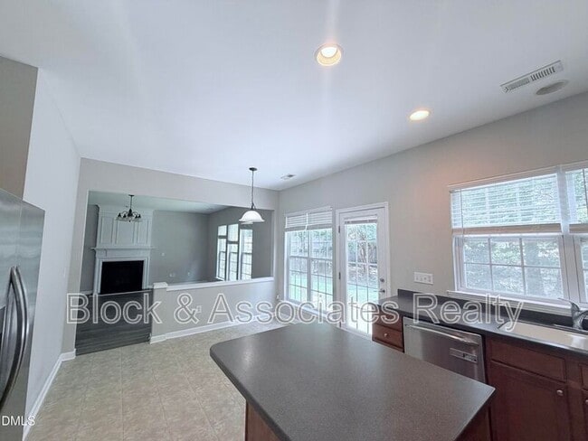 Building Photo - 2101 Addenbrock Dr
