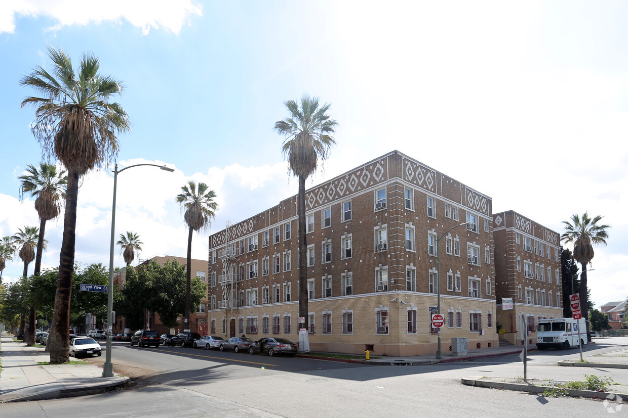 Fotografía del edificio - Hoover Apartments