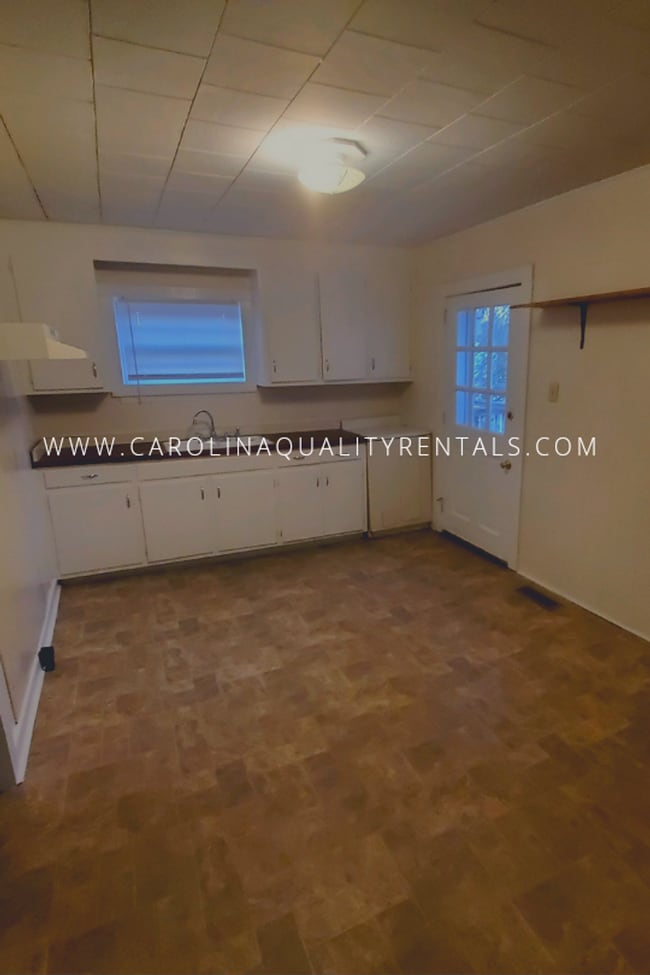 Building Photo - 2 Bedroom 1 Bath House Henderson NC