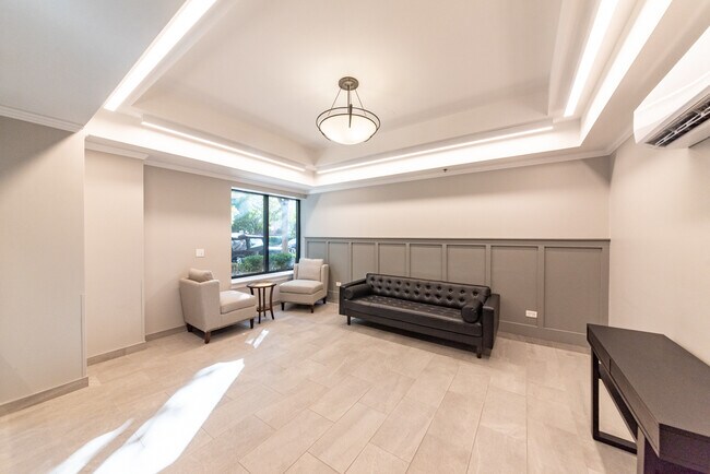 Foto del edificio - 950 W Leland Ave
