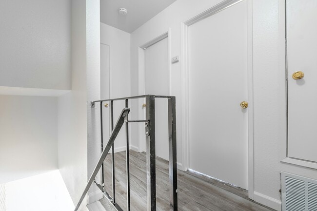 Foto del edificio - 2750 W Fairmont Ave