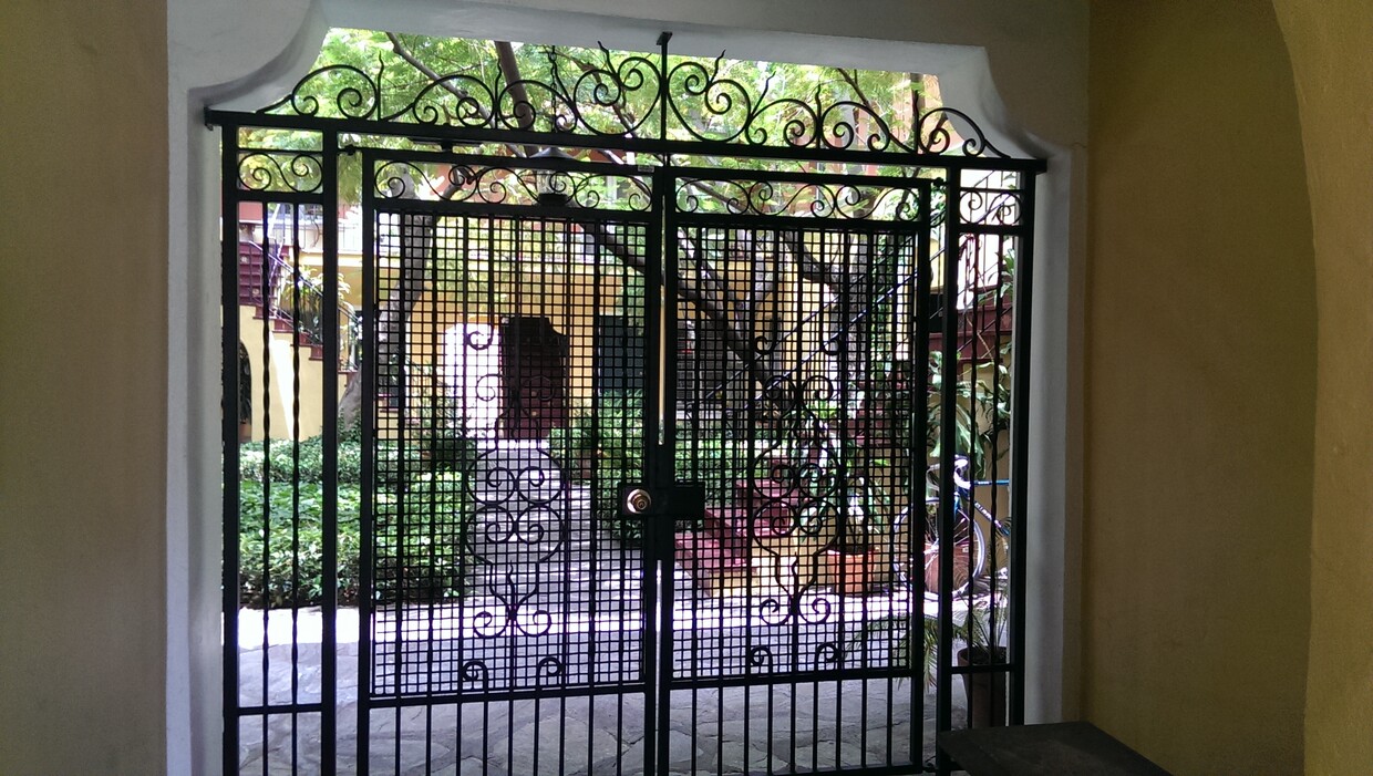 Gated Entry - 415 N Orange Grove Ave