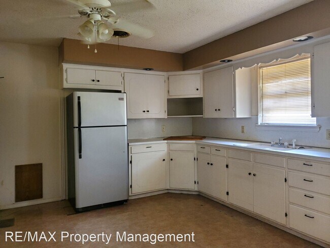 Foto del edificio - 3 br, 1 bath House - 1321 N. 11th