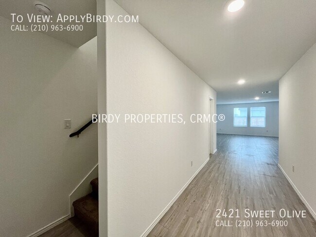 Building Photo - "Charming 4-Bedroom Home with Spacious Lay...