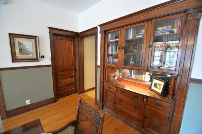 Building Photo - 2451 N Kimball Ave