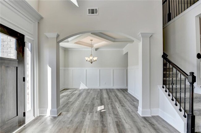 Building Photo - 1661 Silver Crst Wy