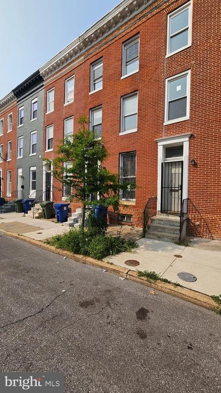 Building Photo - 1531 Argyle Ave