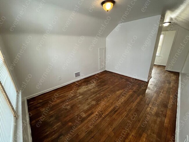 Building Photo - 13954 Vaughan St