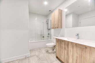 Building Photo - 17 Pl. de la Triade