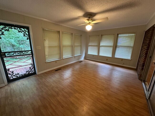 Building Photo - Home for Rent Near Mountain Brook