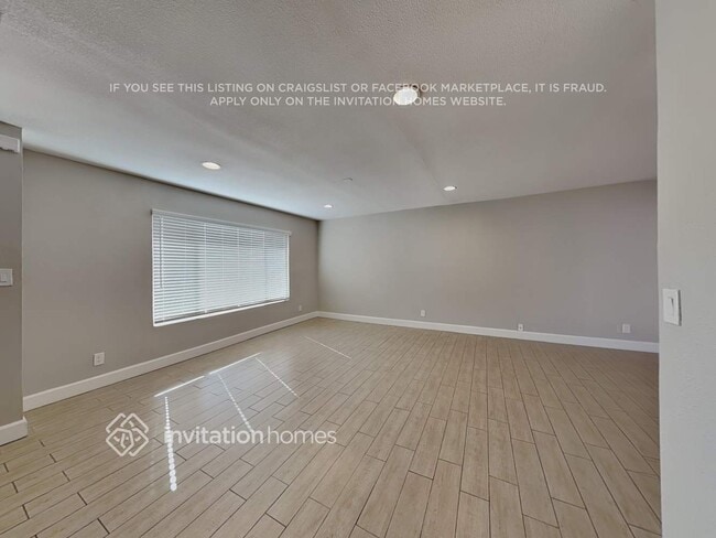 Building Photo - 8702 E Valley View Rd