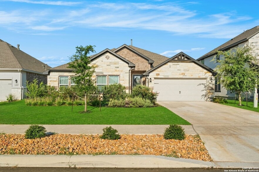 Primary Photo - 143 Maravillas