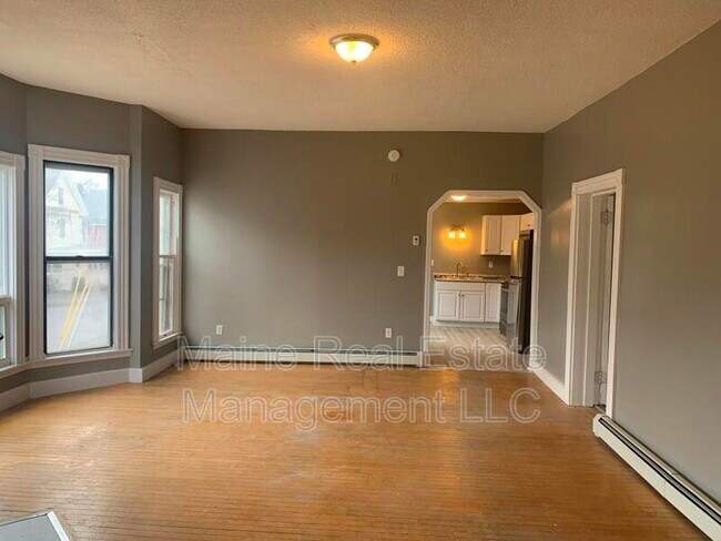 Foto del edificio - 372 Hammond St