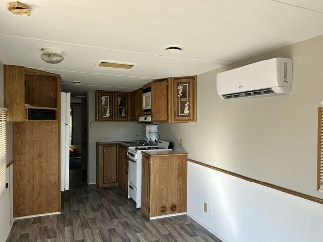 Foto del edificio - 17031 US-301