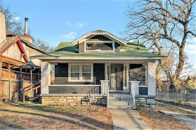 Foto del edificio - Beautiful 3 Bedroom 2 Bathroom Home in Kansas City!
