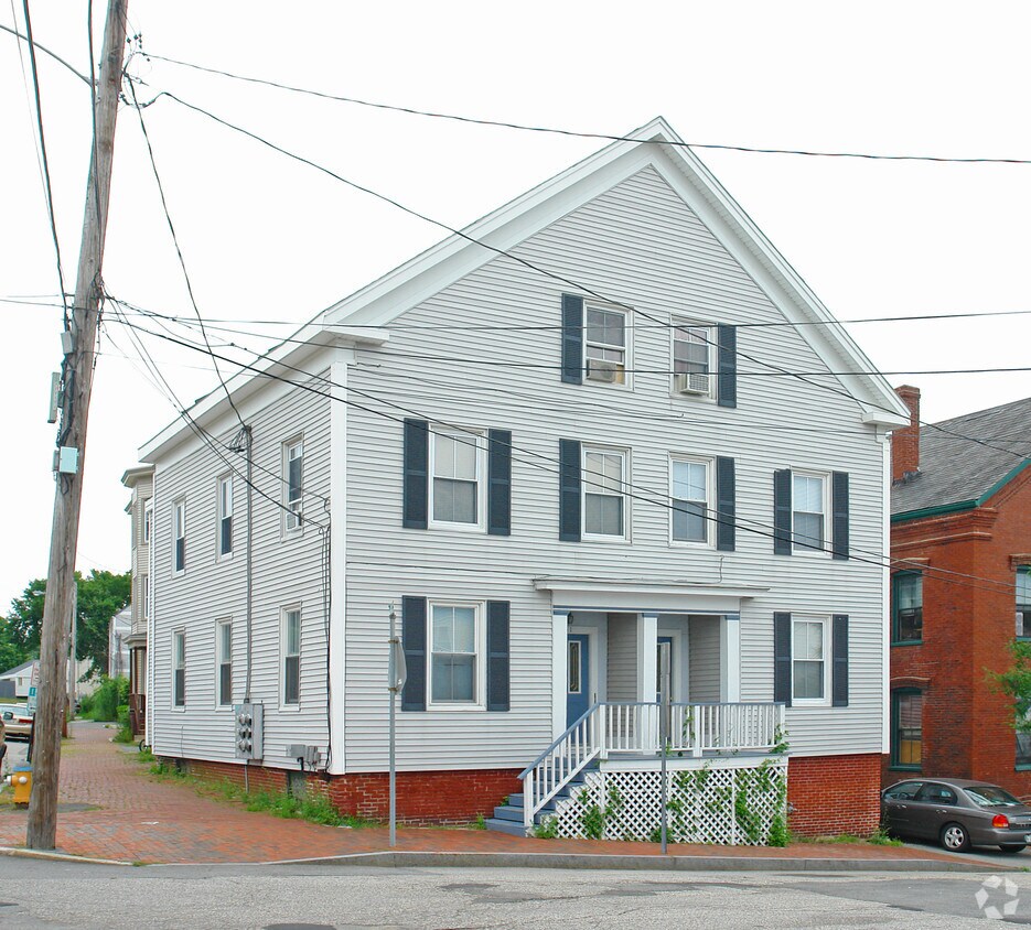 Primary Photo - 49-51 Hancock St