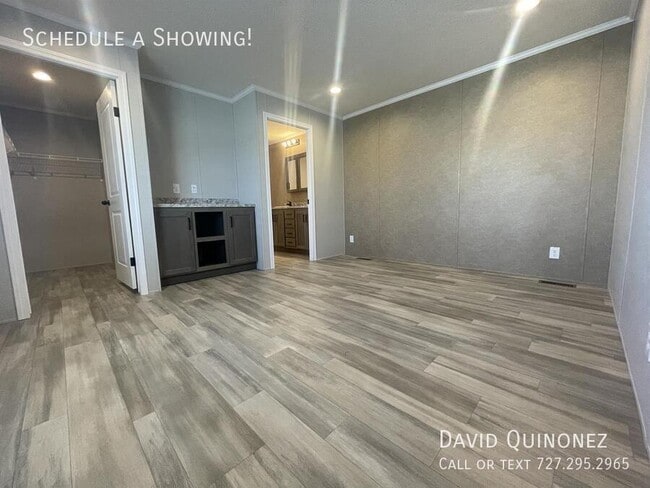 Building Photo - 701 Mill St