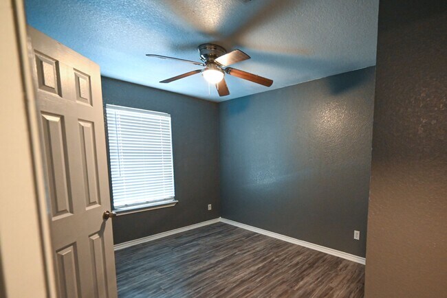 Foto del edificio - Decatur 3 bedroom 2 bath Duplex Available