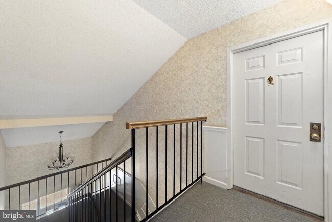Building Photo - 7254 Glen Hollow Ct
