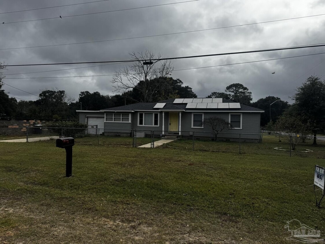 Primary Photo - 119 Lenox Pkwy