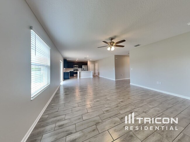 Foto del edificio - 9337 Revere Ave