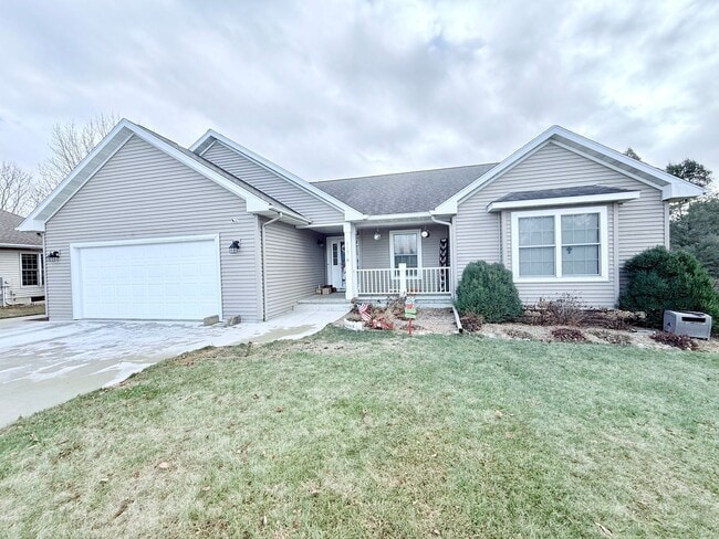 Foto del edificio - 5 Bed 3 Bath House in Waverly, IA