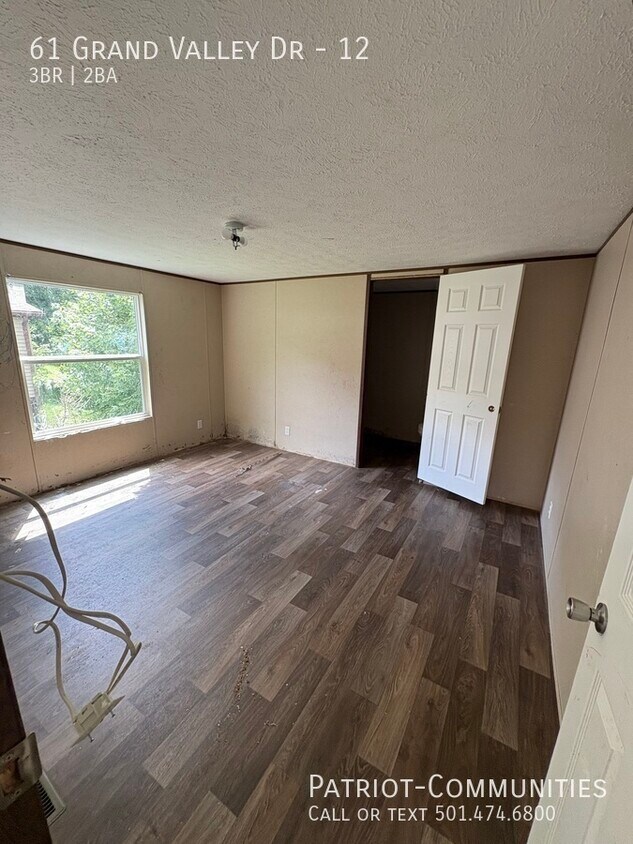 Building Photo - 61 Grand Valley Dr