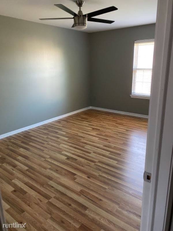 Building Photo - 2 br, 2.5 bath Condo - 825 Oakwood Dr.