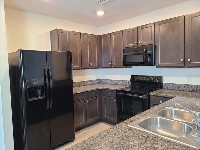 Building Photo - 5327 San Palermo Dr