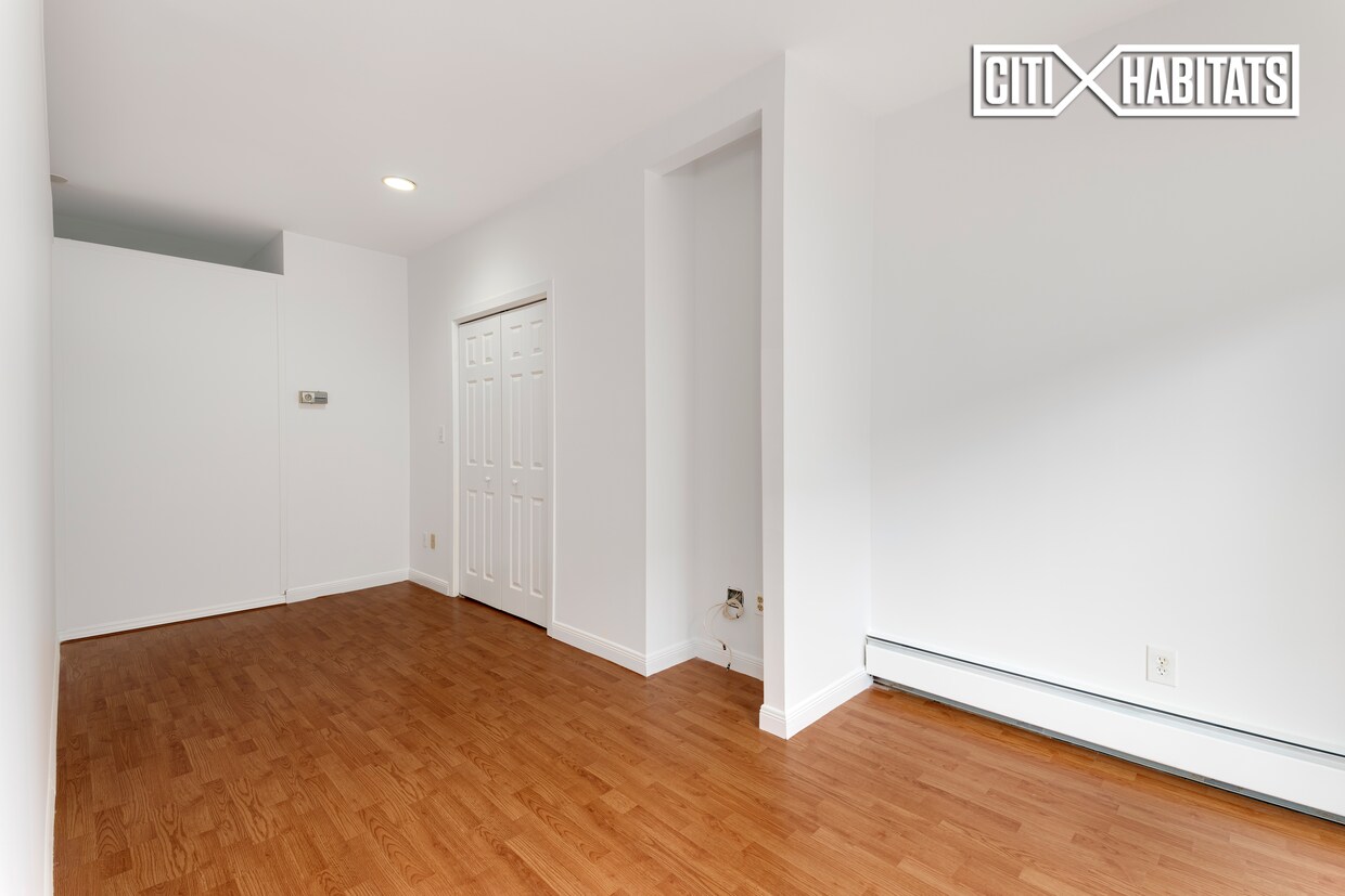 Building Photo - 2617 23rd Ave