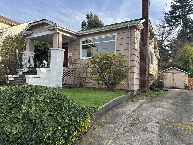 Foto del edificio - Maple Leaf 3 bedroom