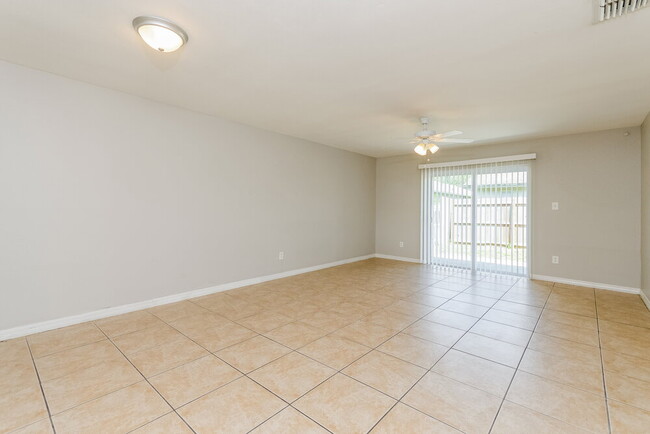 Building Photo - 5385 Hawk Dr