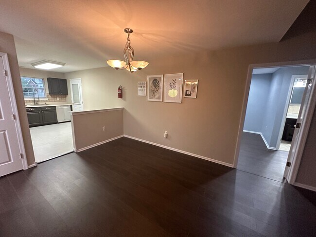 Building Photo - 184 Lackland Ave