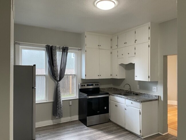 Foto del edificio - 311 E Brookside St