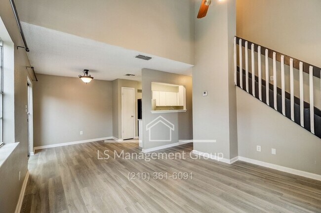 Building Photo - 7523 Oak Chase