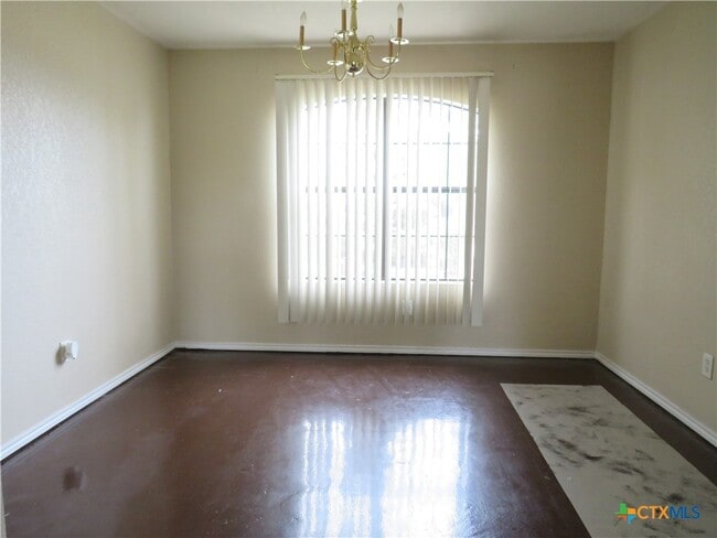 Foto del edificio - 3500 Viewcrest Dr