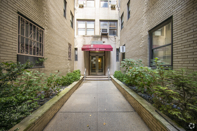 155 W 71st St New York, NY 10023-3836 - The Gatsby House