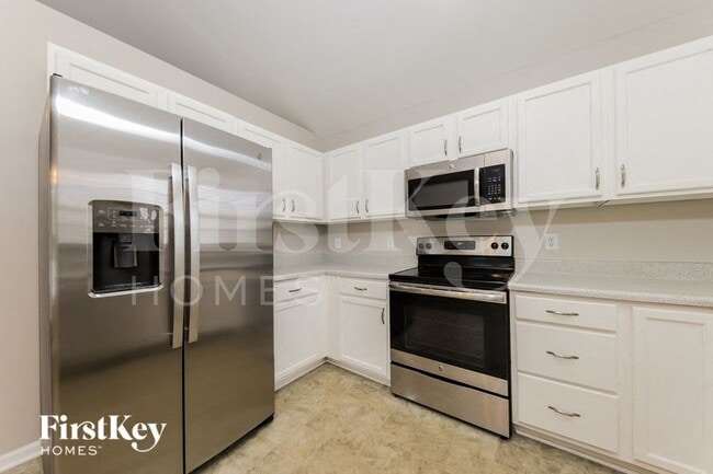 Building Photo - 2435 Wynbrook Dr