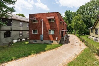 Building Photo - 5425 Stewart Ave