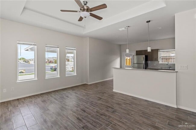 Building Photo - 10 N Hester St