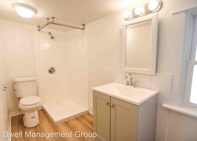 Foto del edificio - 2 br, 1 bath House - 222 9th Ave NW
