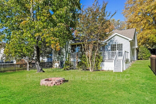 Building Photo - 306 Crooked Oak Ct