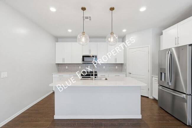 Building Photo - 8670 N Genoa Ct