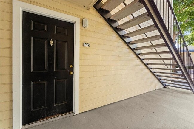 Foto del edificio - 1063 S Hiawassee Rd