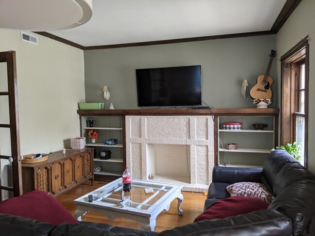Living Room North wall - 4840 N Talman Ave