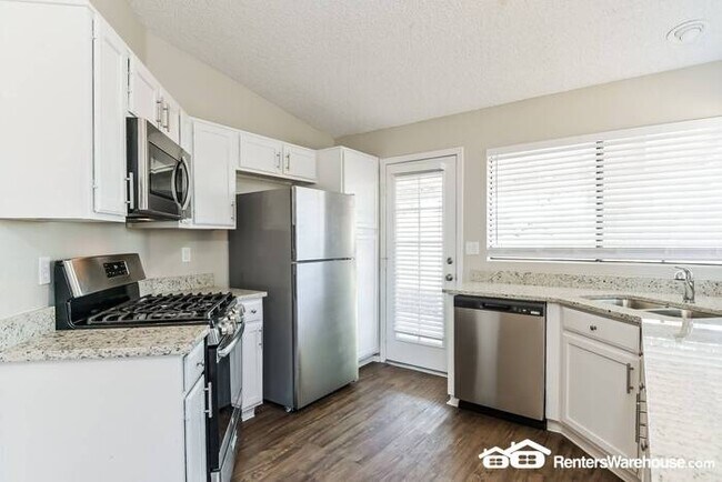 Foto del edificio - Recently updated 3 Bed, 2 Bath home in Tuc...